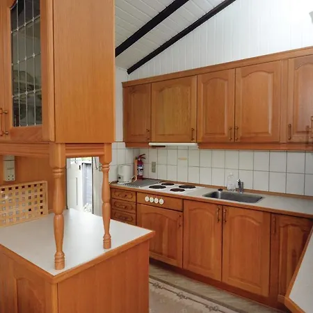 Three-bedroom Holiday In Vaggerlose *
