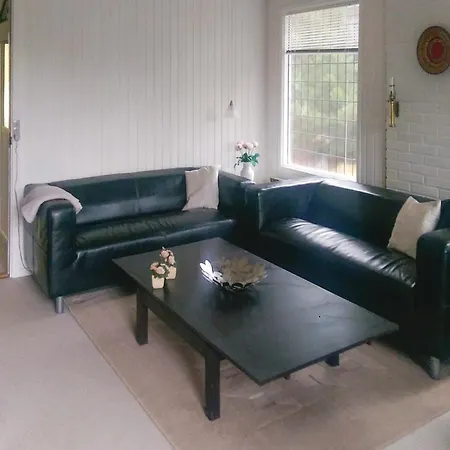Holiday home Three-bedroom Holiday In Vaggerlose *